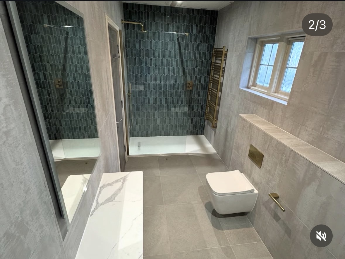 Bathroom vanity fitting